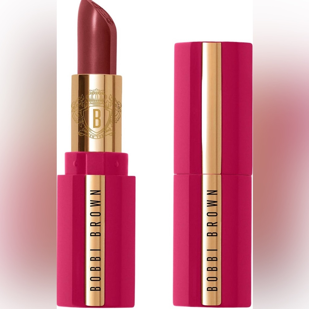 Here we have lipstick colors that include moderate and natural tone.